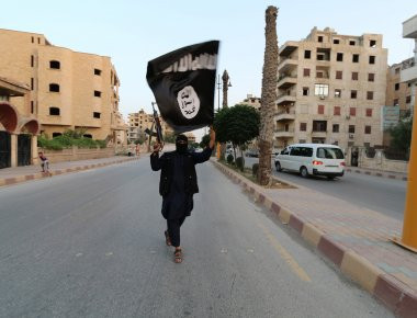 16χρονη έφυγε από τη Γερμανία και συνελήφθη στη Μοσούλη με γιλέκο αυτοκτονίας (φωτό)